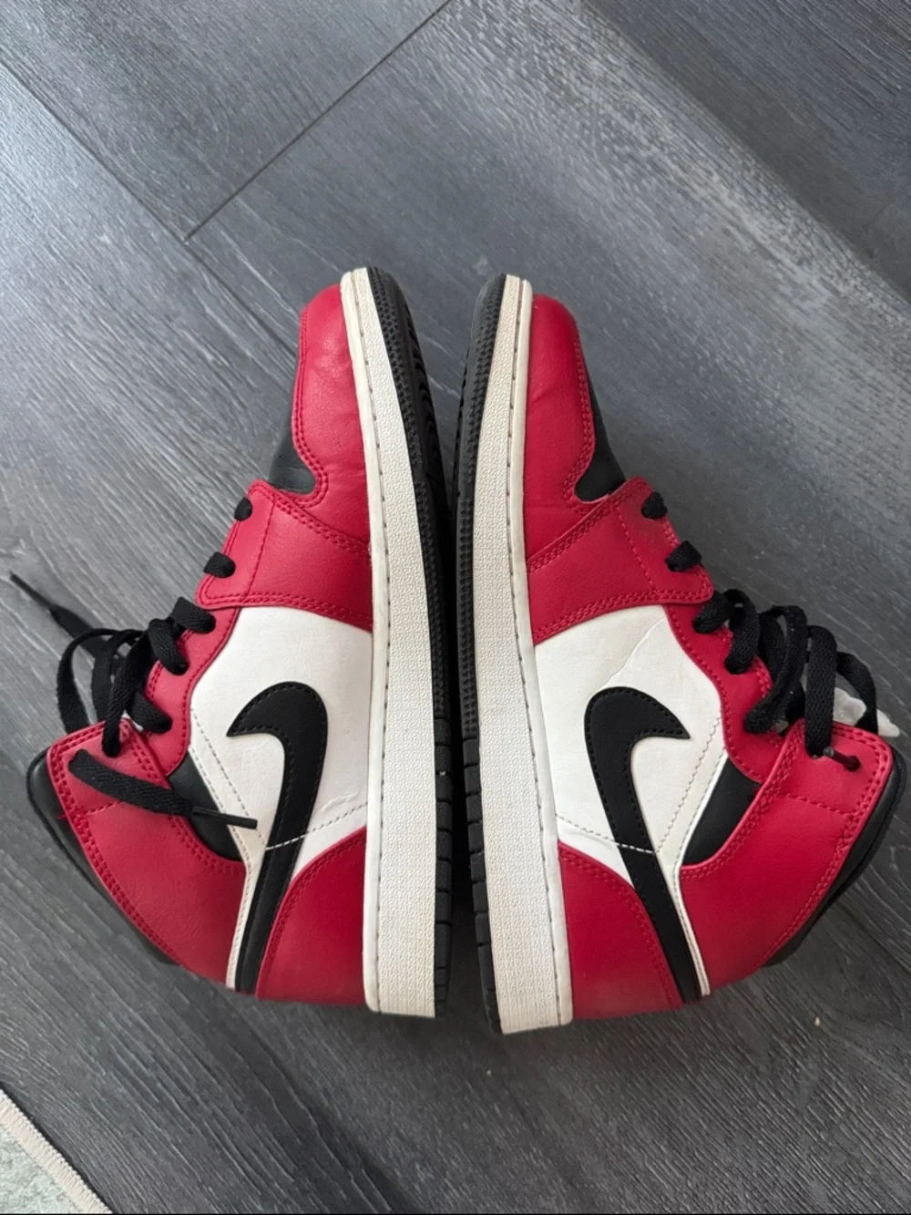 Air Jordan 1 Mid 